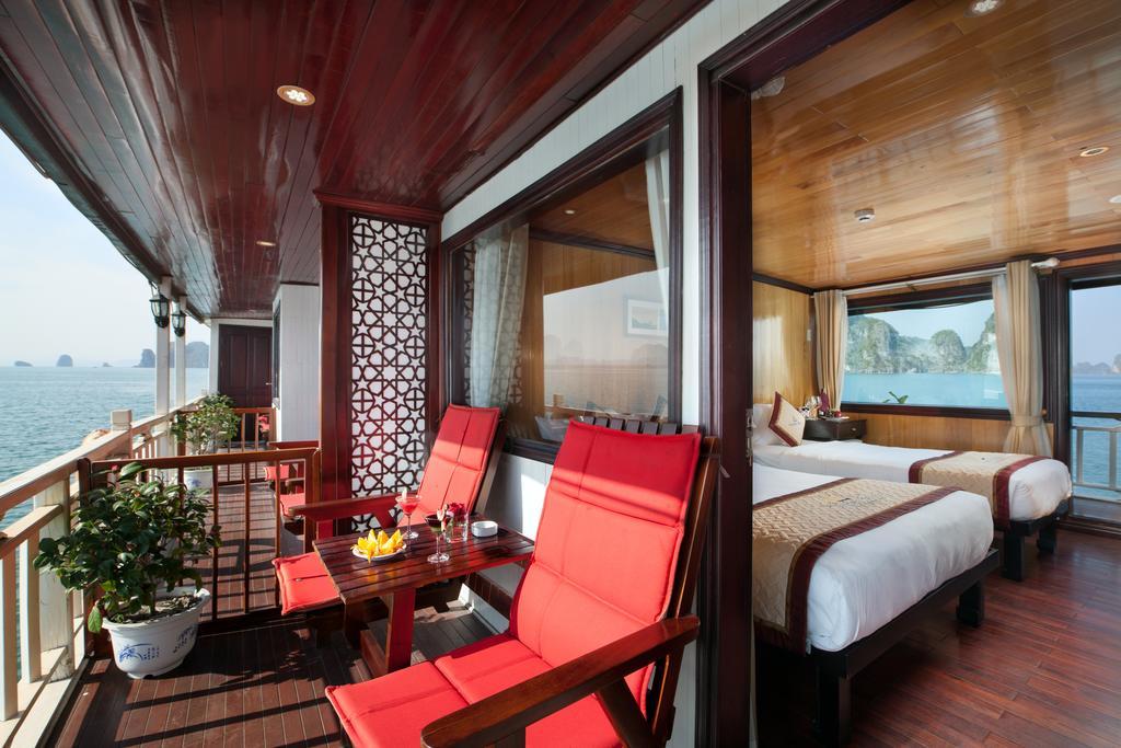 Garden Bay Luxury Cruise Hotel Ha Long Bagian luar foto