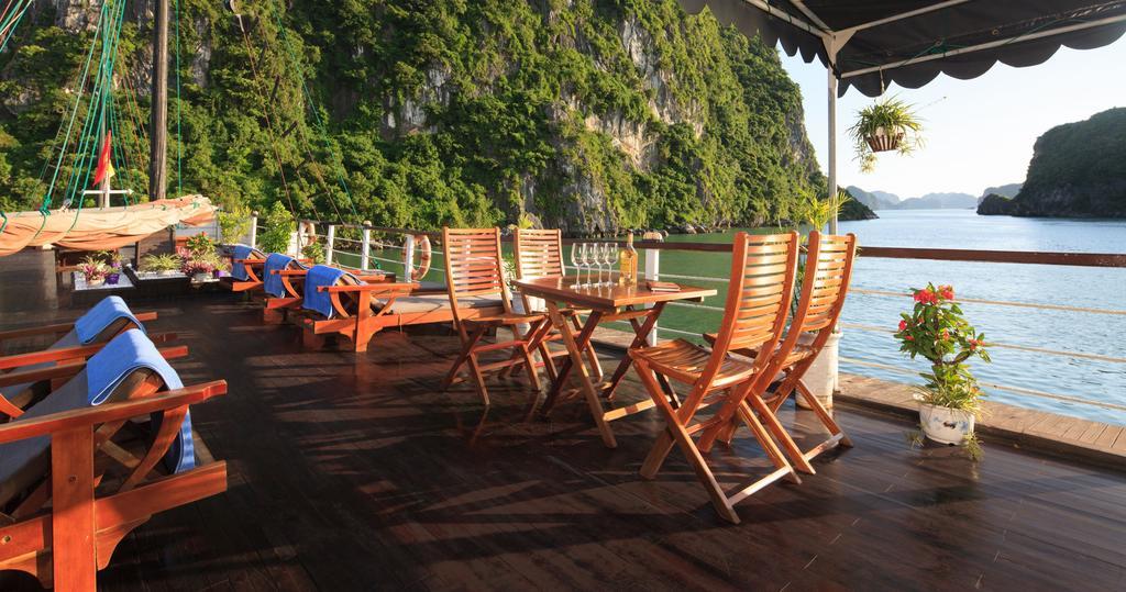Garden Bay Luxury Cruise Hotel Ha Long Bagian luar foto