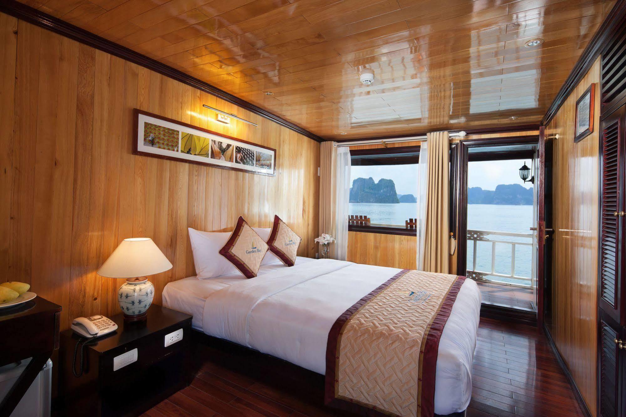 Garden Bay Luxury Cruise Hotel Ha Long Bagian luar foto