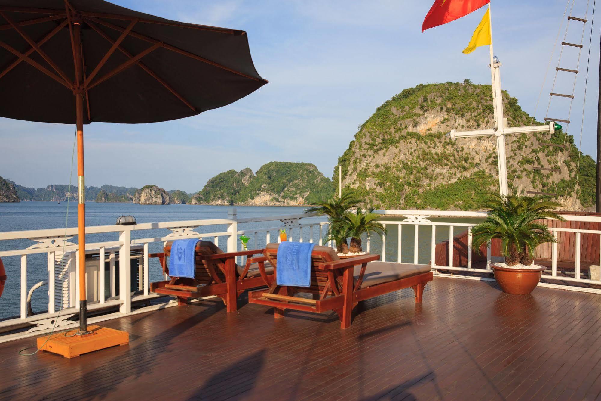 Garden Bay Luxury Cruise Hotel Ha Long Bagian luar foto