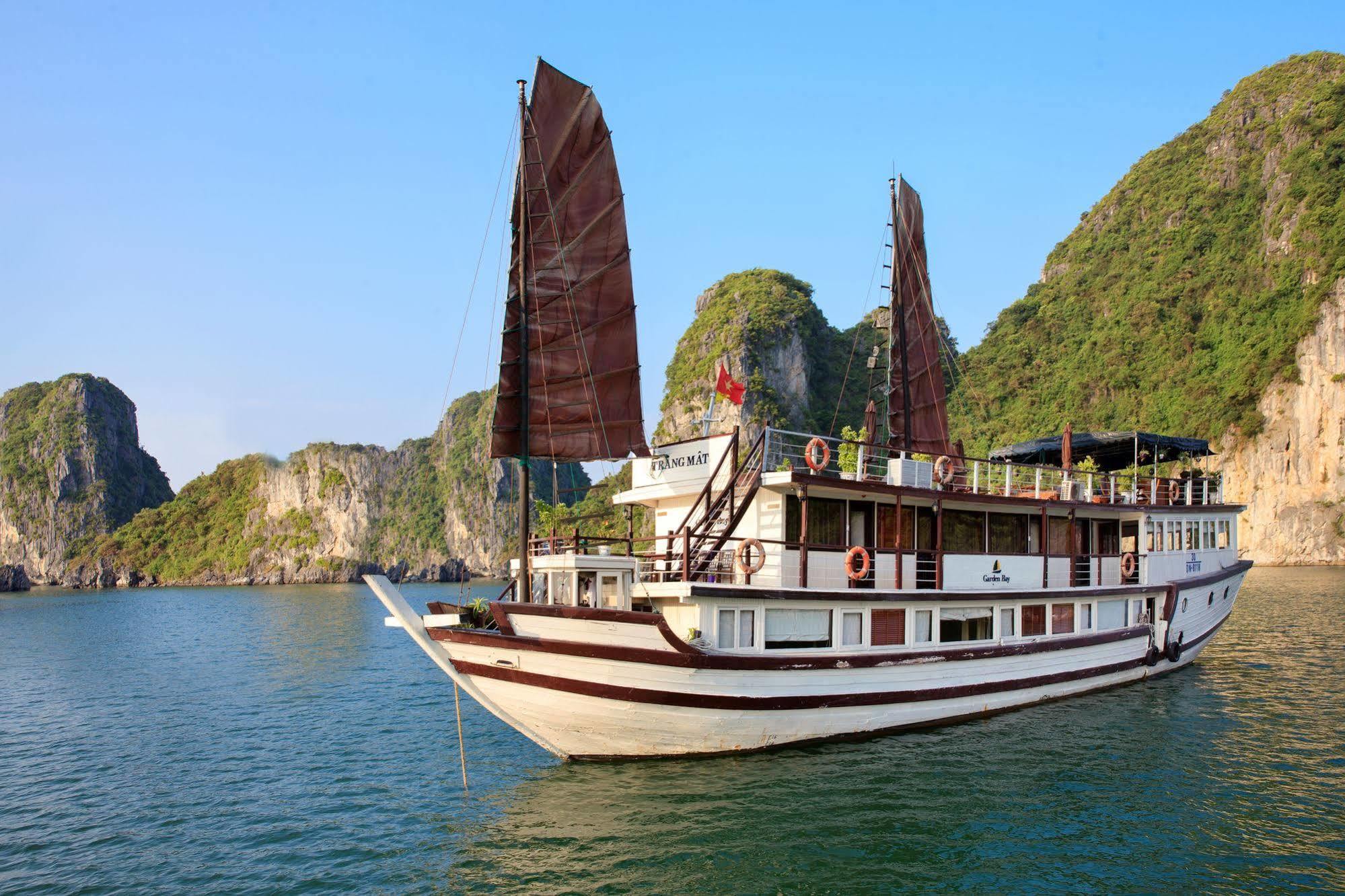 Garden Bay Luxury Cruise Hotel Ha Long Bagian luar foto